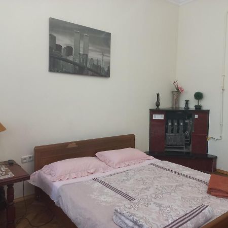 Затишна Оселя Apartment Lviv Exterior photo